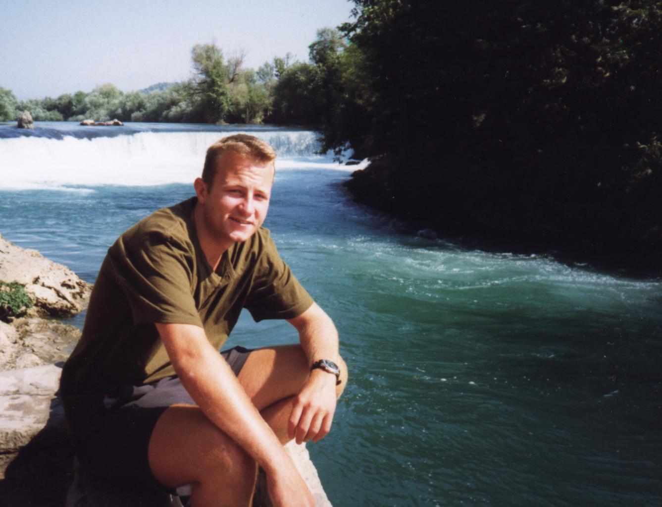 Vid flodens rand.JPG (115920 bytes)